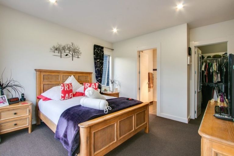 Photo of property in 81 Kent Terrace, Taradale, Napier, 4112