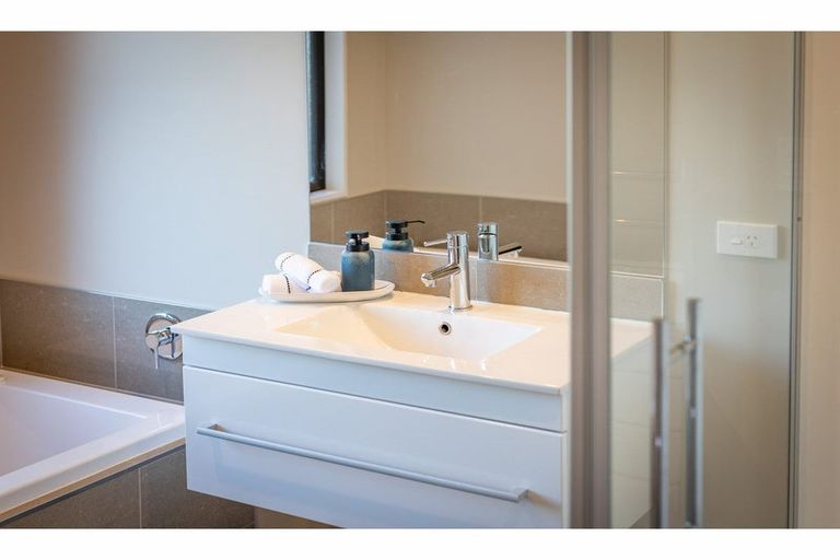 Photo of property in 86 Oakgrove Drive, Rangiora, 7400