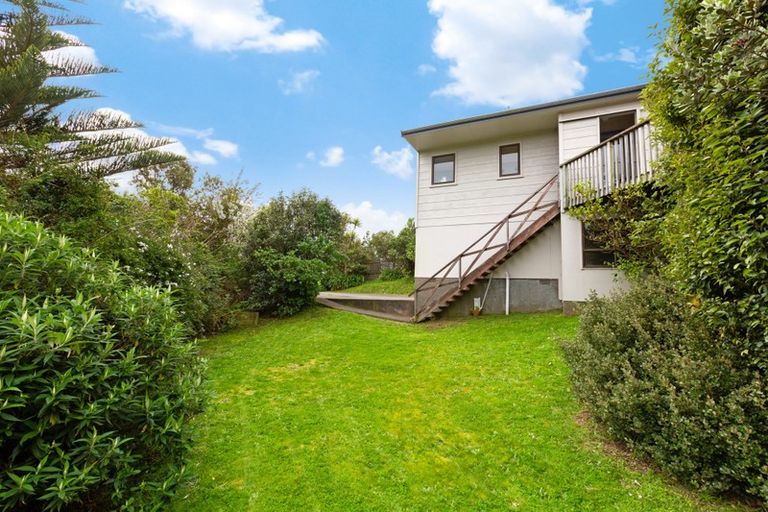 Photo of property in 12 Dominica Crescent, Grenada Village, Wellington, 6037