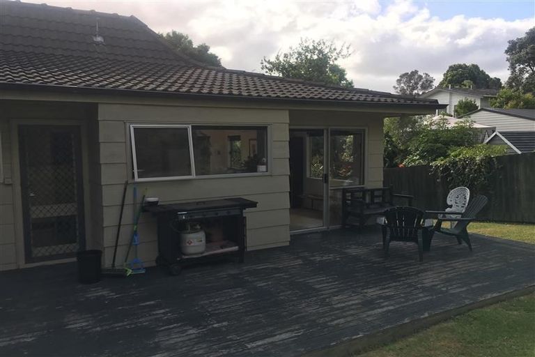 Photo of property in 2/11 Foley Place, Torbay, Auckland, 0632