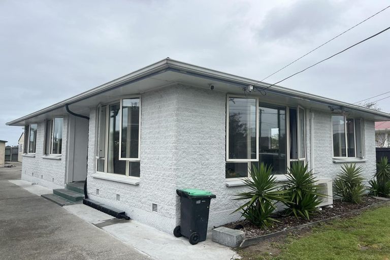Photo of property in 82 Carisbrooke Street, Aranui, Christchurch, 8061