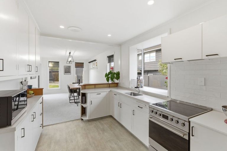 Photo of property in 72 Merrin Street, Avonhead, Christchurch, 8042