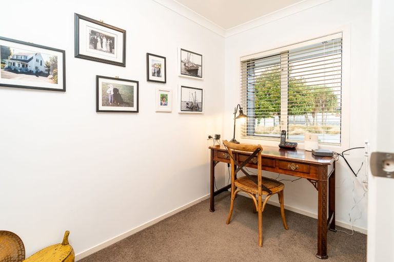 Photo of property in 2 Patterson Lane, Raumati Beach, Paraparaumu, 5032