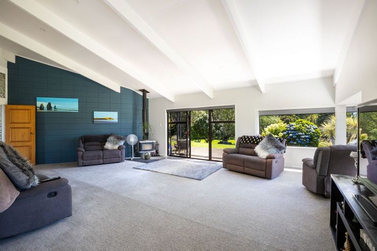 Photo of property in 1298 Egmont Road, Egmont Village, Inglewood, 4386