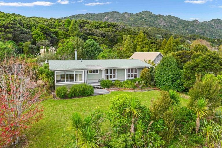 Photo of property in 1829 Whangarei Heads Road, Whangarei Heads, 0174