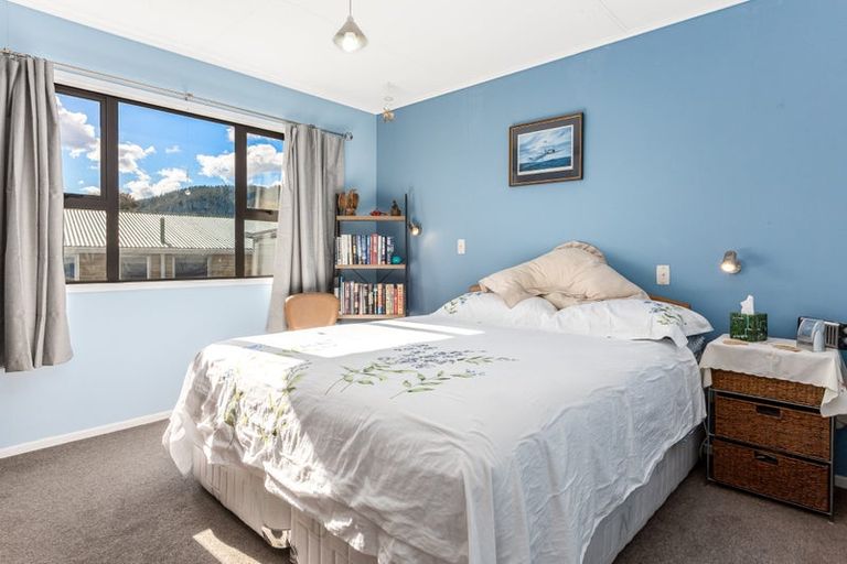 Photo of property in 21 Bonnie Glen Crescent, Ebdentown, Upper Hutt, 5018