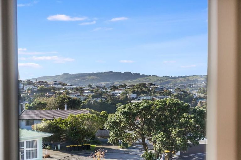 Photo of property in 10 Silvereye Way, Johnsonville, Wellington, 6037