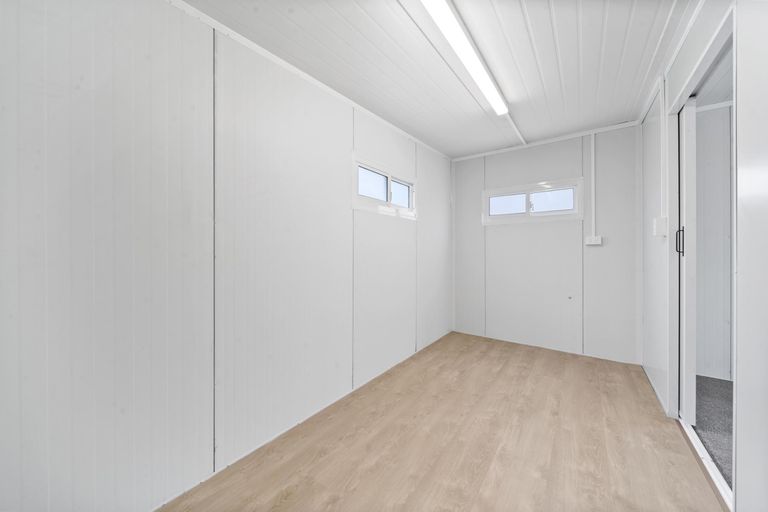 Photo of property in 121 Settlement Road, Papakura, 2110