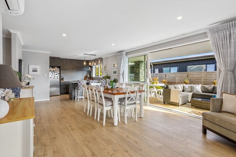 Photo of property in 12 Urumaraki Avenue, Helensville, 0800