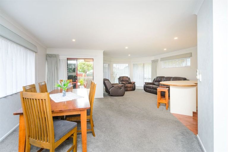 Photo of property in 21 Parnell Heights Drive, Kelvin Grove, Palmerston North, 4414
