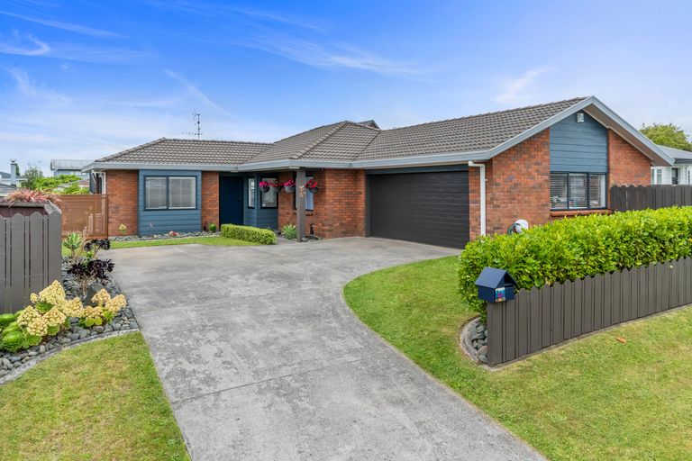 Photo of property in 13c Nelson Street, Papakura, 2110