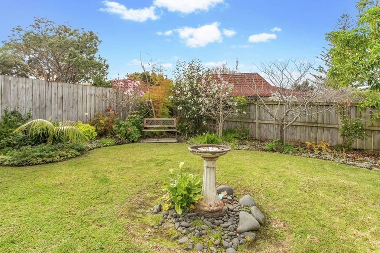 Photo of property in 2/8 Udys Road, Pakuranga, Auckland, 2010