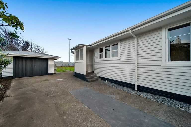 Photo of property in 9 Pacey Avenue, Hawera, 4610