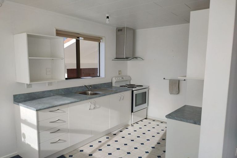 Photo of property in 48f1- Kowhai Avenue, Ebdentown, Upper Hutt, 5018