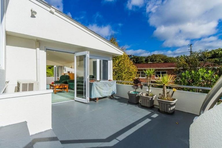 Photo of property in 4 Whitby Crescent, Mairangi Bay, Auckland, 0630