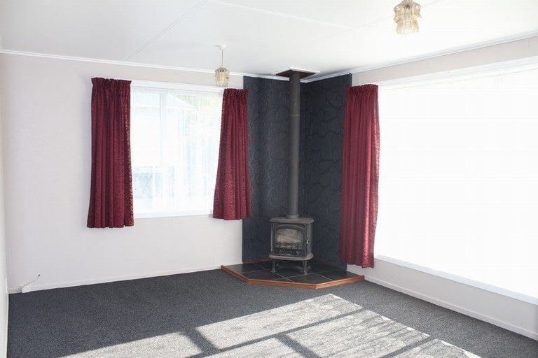 Photo of property in 143 Miranda Street, Stratford, 4332