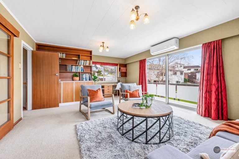 Photo of property in 107 Tirohanga Road, Tirohanga, Lower Hutt, 5010