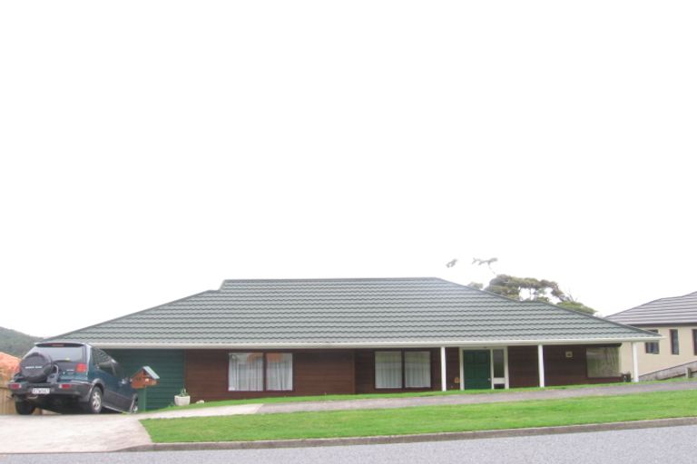 Photo of property in 46 Kakariki Grove, Waikanae, 5036