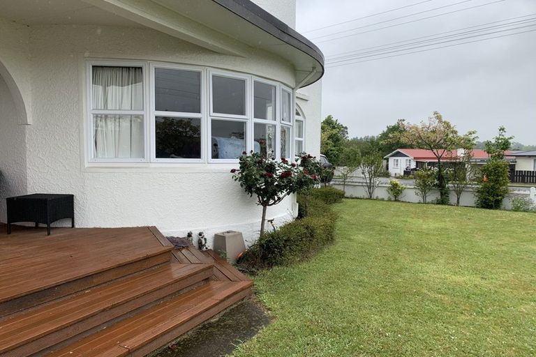 Photo of property in 2 Svenson Road, Waipukurau, 4200