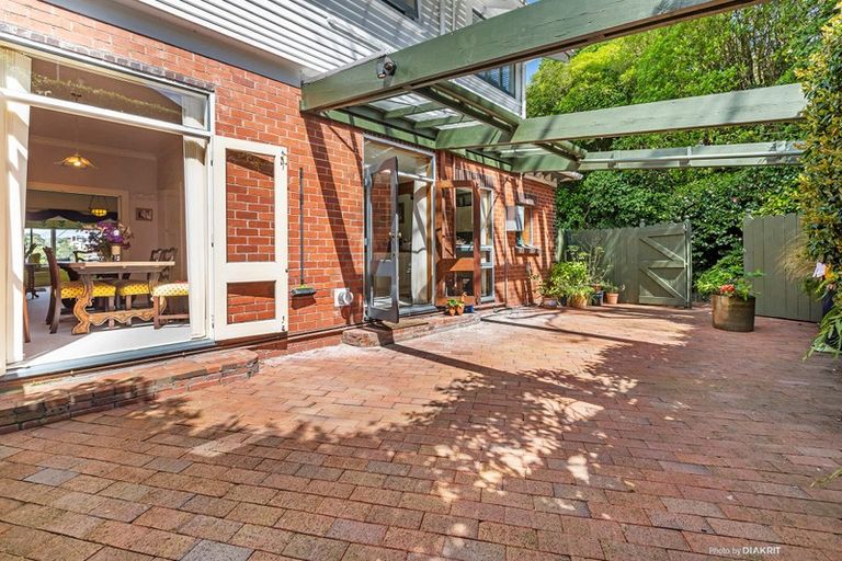 Photo of property in 9 Fitzroy Street, Wadestown, Wellington, 6012