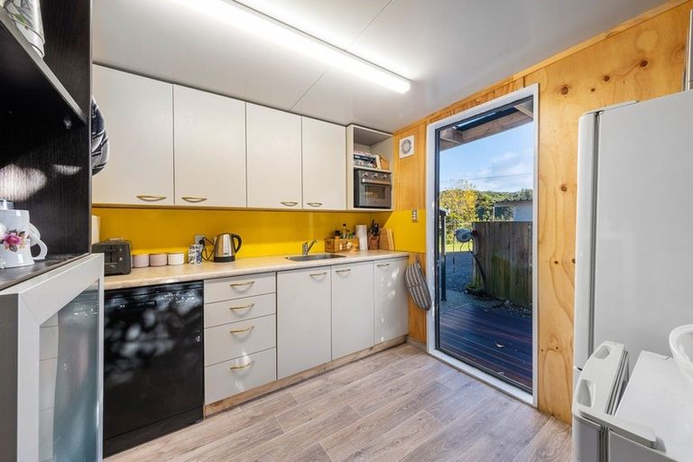 Photo of property in 69 Milton Terrace, Picton, 7220