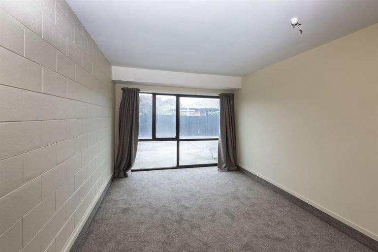 Photo of property in 2/361 Main South Road, Hornby, Christchurch, 8042