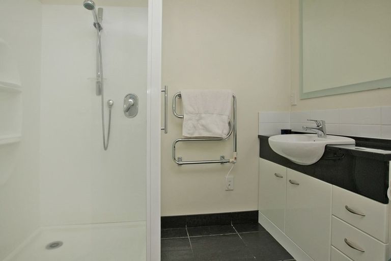 Photo of property in 64 Eden Street, Island Bay, Wellington, 6023