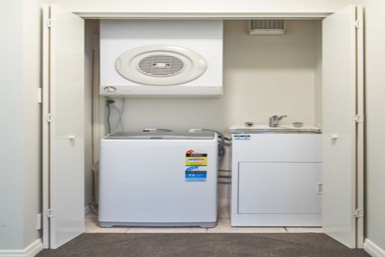 Photo of property in St James Courts, 5/77 Gloucester Street, Christchurch Central, Christchurch, 8013