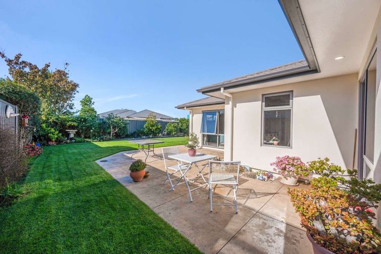 Photo of property in 76 Orotu Drive, Poraiti, Napier, 4112