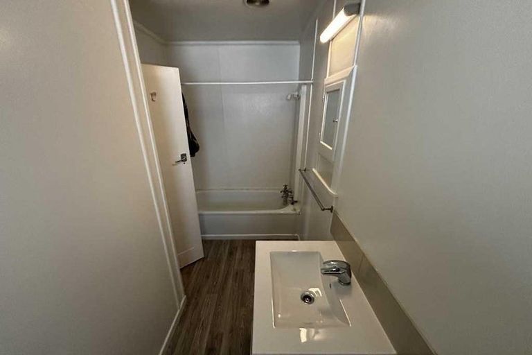 Photo of property in 4/23 Bulteel Street, New Plymouth, 4310