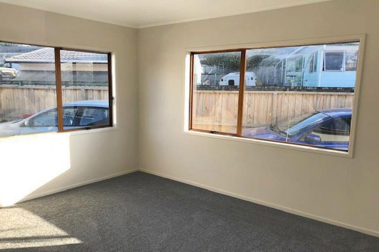 Photo of property in 17 Balloch Street, Randwick Park, Auckland, 2105