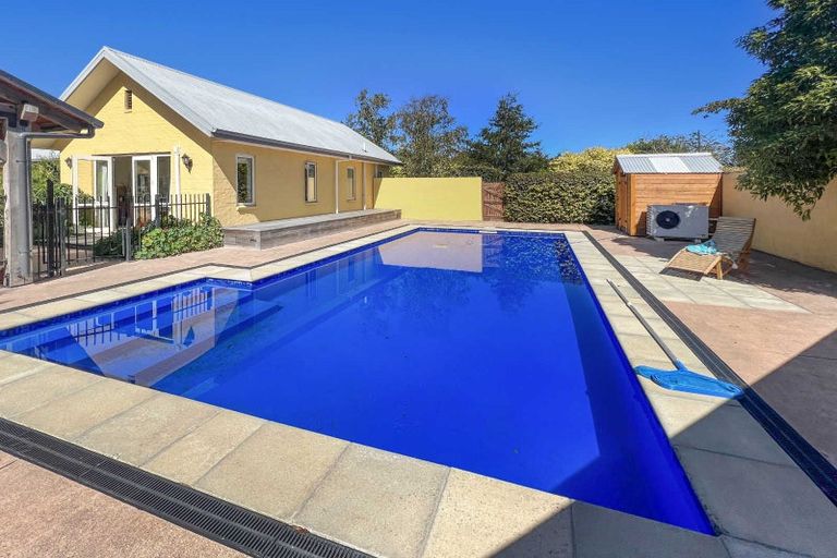 Photo of property in 8 Highland Brae, Prebbleton, 7604