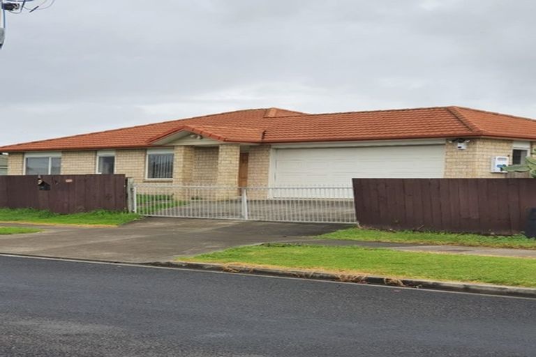 Photo of property in 33 Kayes Road, Pukekohe, 2120