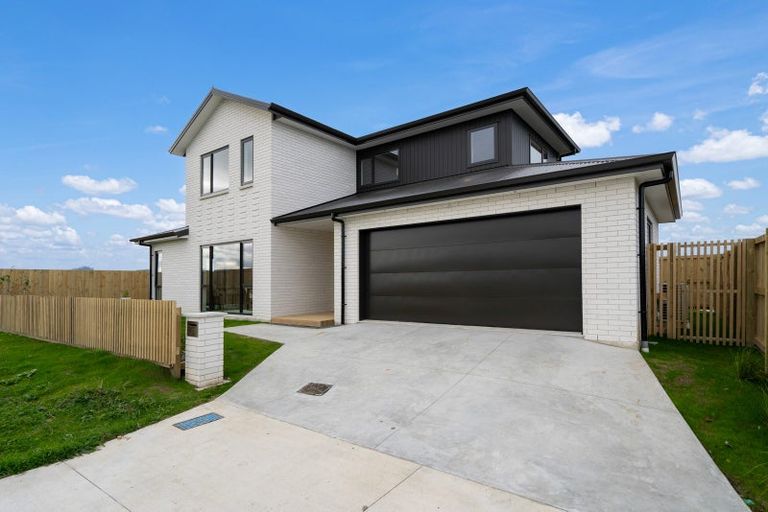 Photo of property in 12 Bourke Drive, Cambridge, 3434