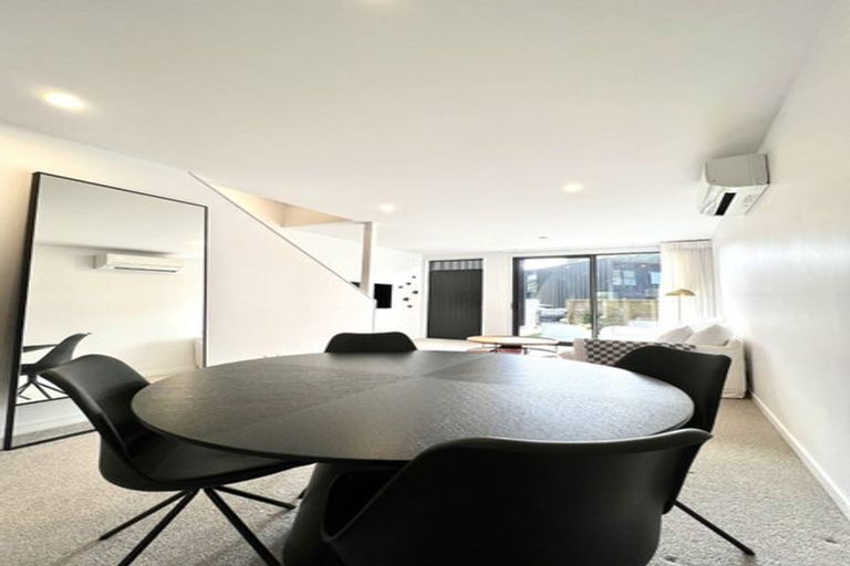 Photo of property in 37 Rua Kai Way, Brooklyn, Wellington, 6021