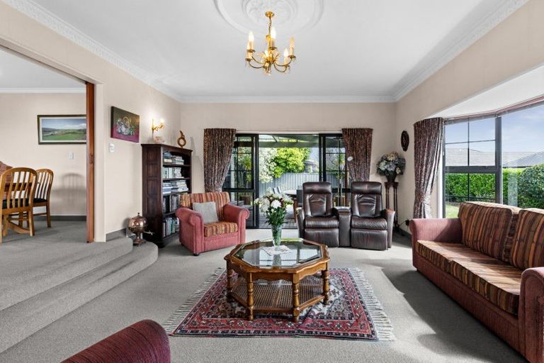 Photo of property in 128 Brookvale Road, Havelock North, 4130
