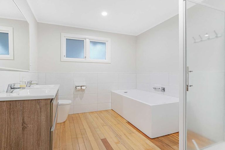 Photo of property in 45 Mountain Road, Western Heights, Rotorua, 3015