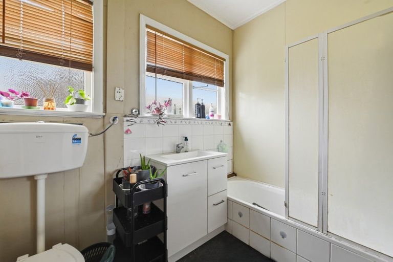 Photo of property in 38 Dickens Street, Owhata, Rotorua, 3010
