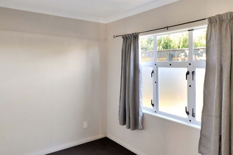 Photo of property in 84 Amohia Street, Paraparaumu, 5032