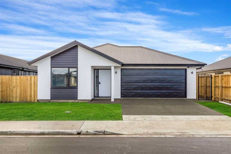 Photo of property in 15 Grimwood Street, Woodend, 7610