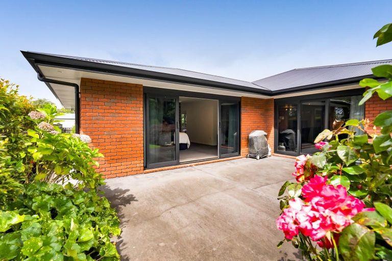 Photo of property in 17a Kauri Street, Inglewood, 4330