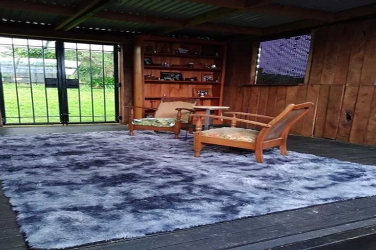 Photo of property in 252 Sturges Road, Henderson, Auckland, 0612