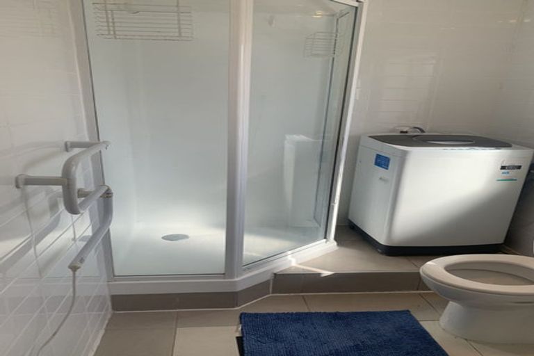 Photo of property in 2/7 Pinero Place, Bucklands Beach, Auckland, 2014