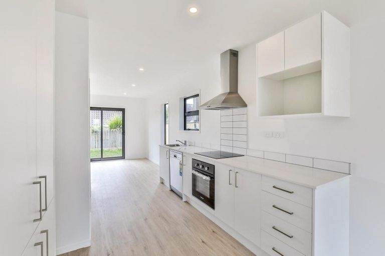 Photo of property in 150b Mcleod Road, Te Atatu South, Auckland, 0610
