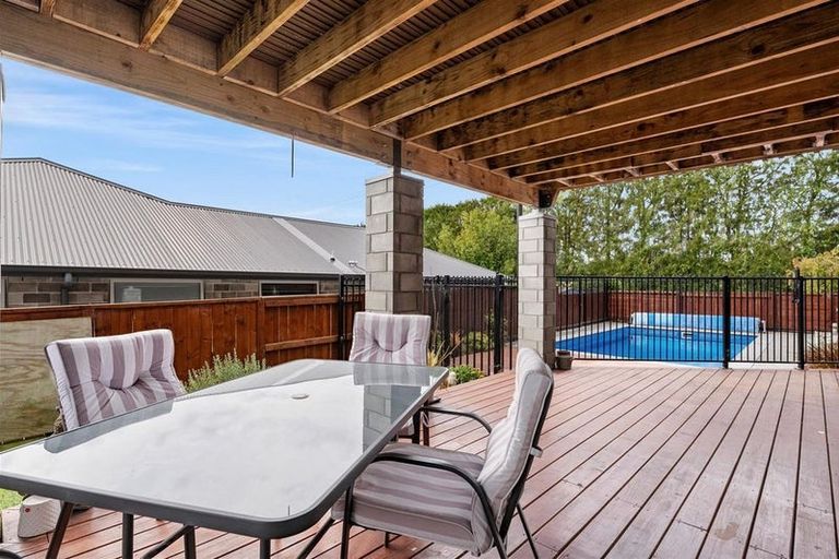 Photo of property in 16a No 2 Road, Te Puke, 3119