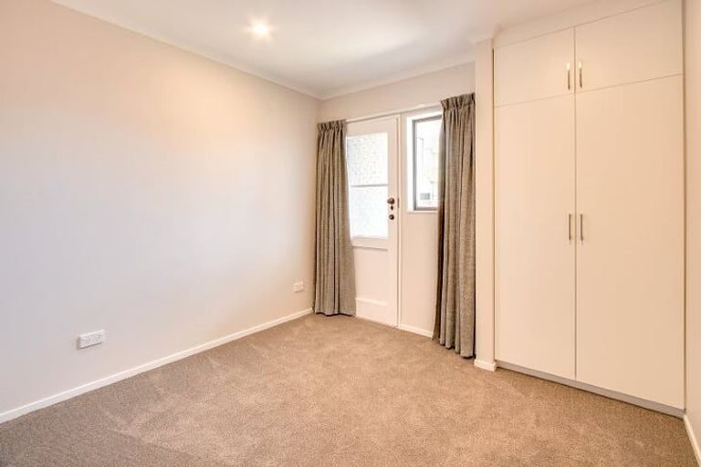 Photo of property in 112a Avondale Road, Taradale, Napier, 4112