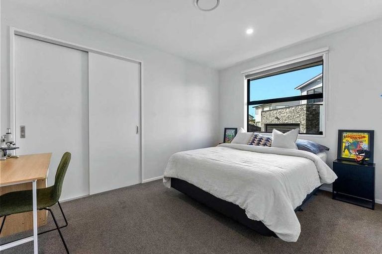 Photo of property in 82 Hayfield Way, Karaka, Papakura, 2113