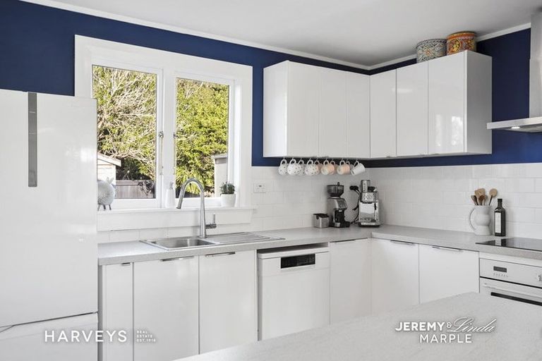 Photo of property in 112a/1 View Road, Sunnyvale, Auckland, 0612