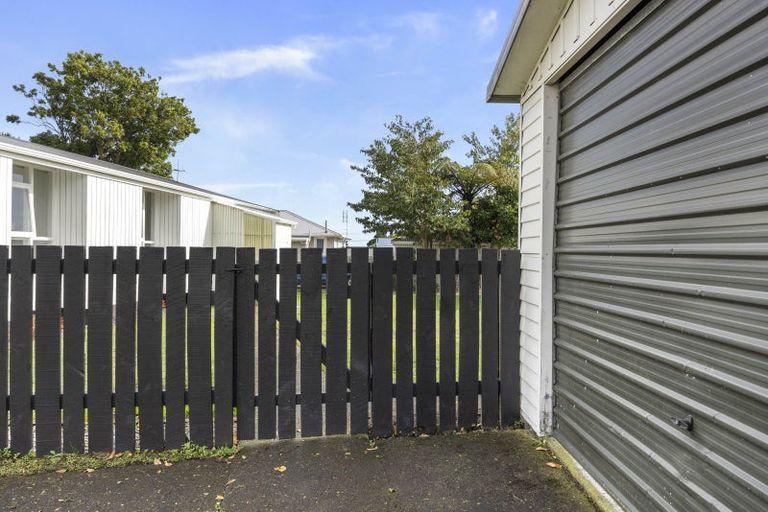Photo of property in 6 Calgher Avenue, Waitara, 4320