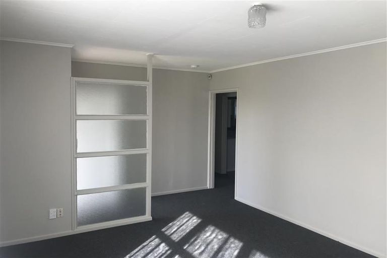 Photo of property in 15 Geoffrey Place, Mangere East, Auckland, 2024